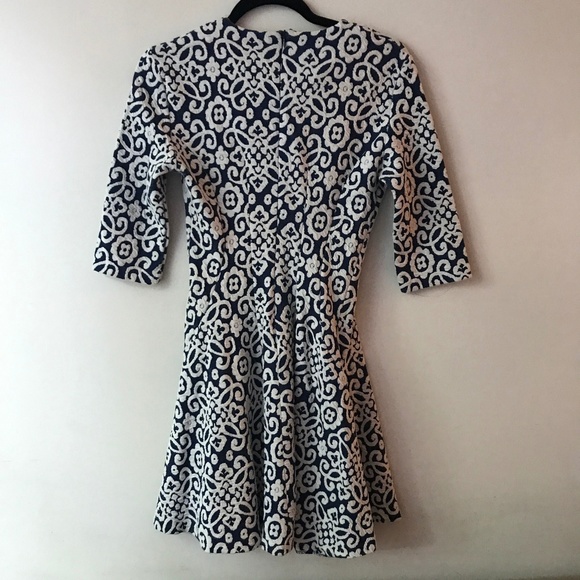 Zara Blue and White Patterned Adorable Dress - Picture 5 of 7